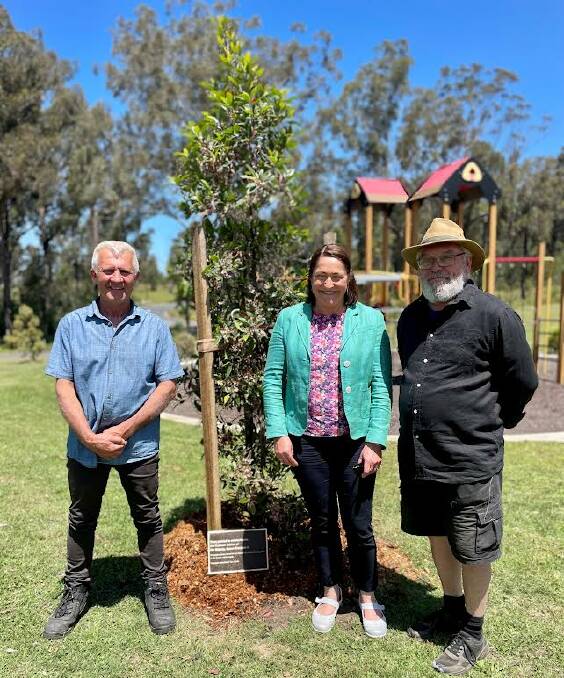 From left: Mogo Business Chamber president Richard Adams, Gilmore MP Fiona Phillips and Mogo Business Chamber's Brian Aitchison at the first blueberry ash. Picture supplied.