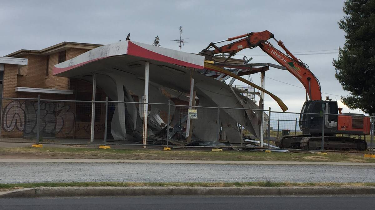 Demolition commenced on the Malua Bay Service station Wednesday, October 4.