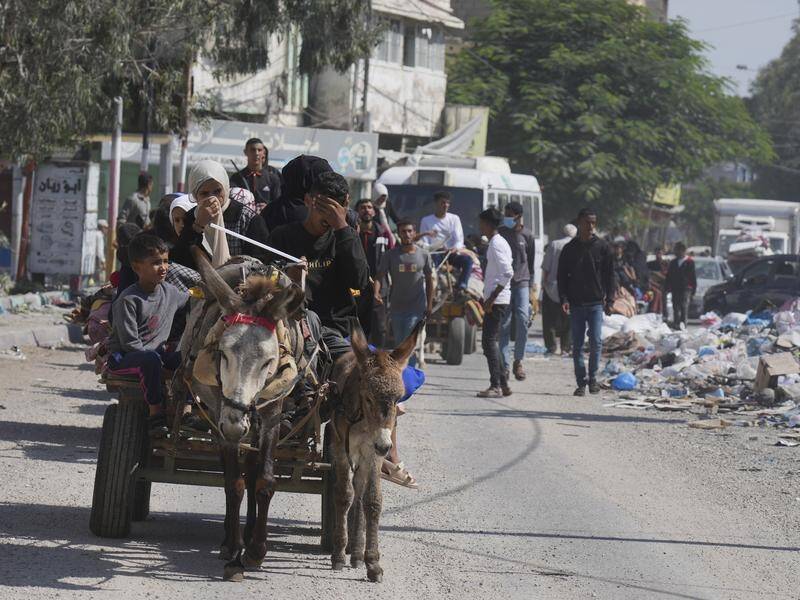 Palestinians are fleeing Gaza City after the Israeli military's unprecedented evacuation warning. (AP PHOTO)