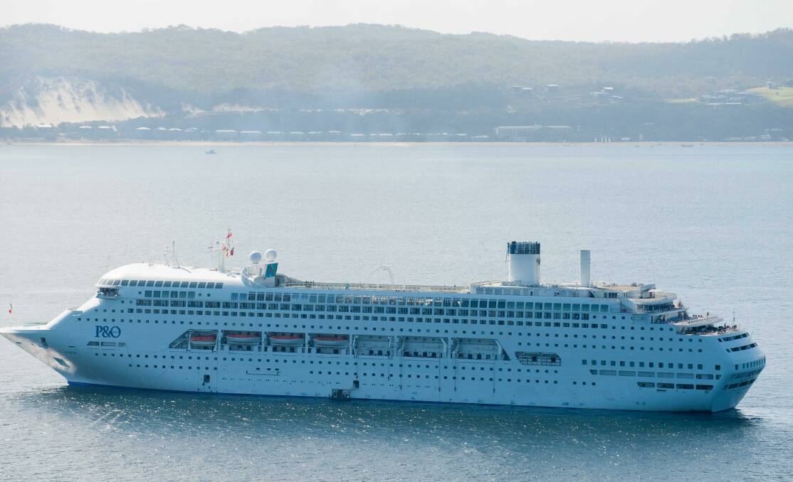 moreton island cruise ship